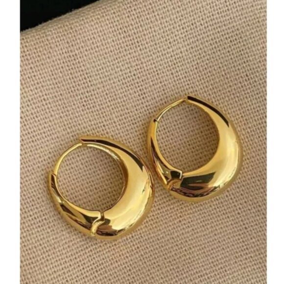 Anthropologie Minimalist Huggie Hoop Gold Earrings